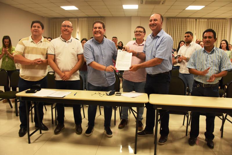Executivo apresenta projeto de paridade salarial entre servidores da saúde